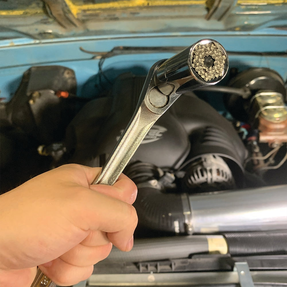 Universal Socket Tool